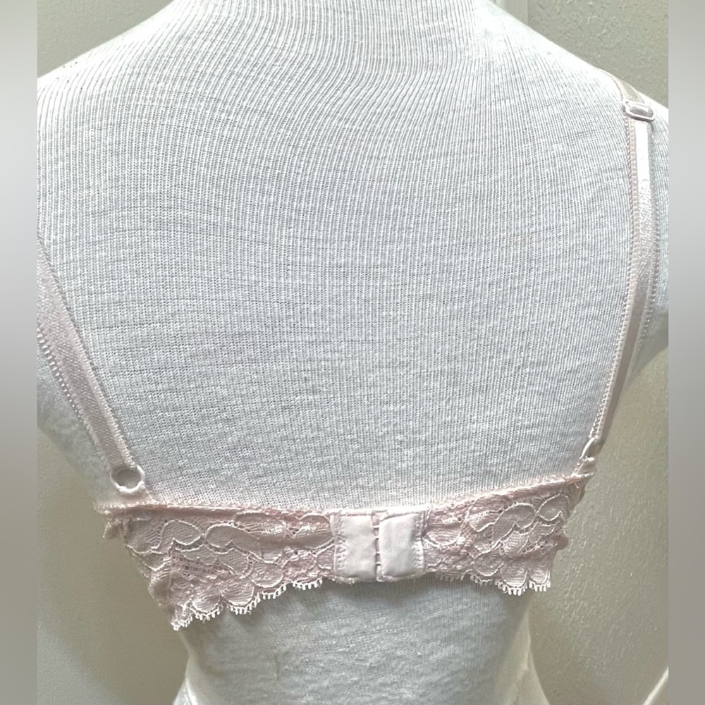 Victoria Secret Bra - Picture 4 of 5